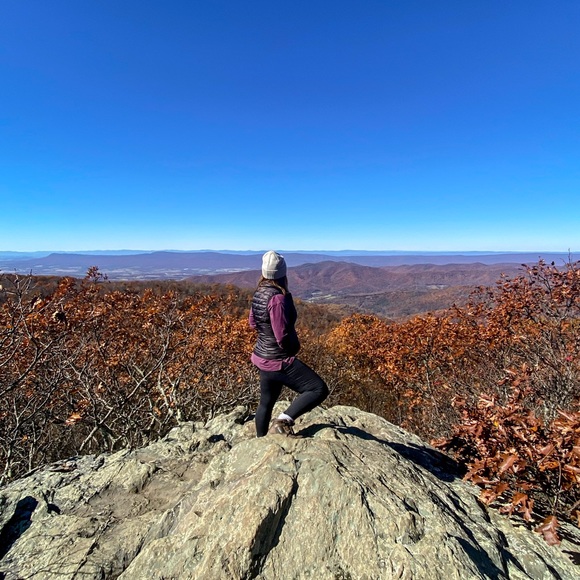 Meet your Posher, Cyntia - Picture 1 of 1